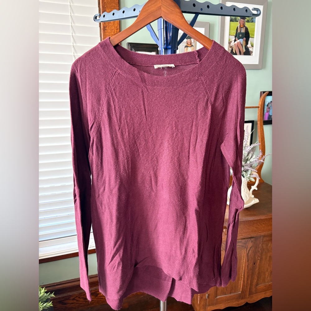 LOFT Women's Burgundy Crew Neck Sweater